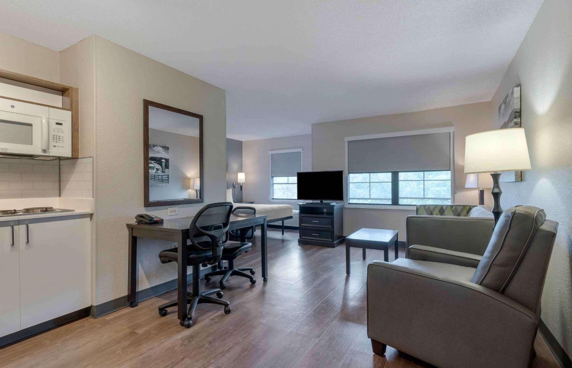 Extended Stay America Suites - Boston - Burlington Bagian luar foto