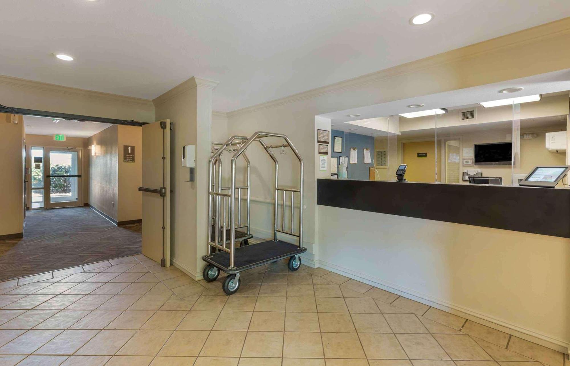 Extended Stay America Suites - Boston - Burlington Bagian luar foto